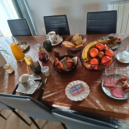 Couette-café D'hôtes Le Domaine Des Hirondelles