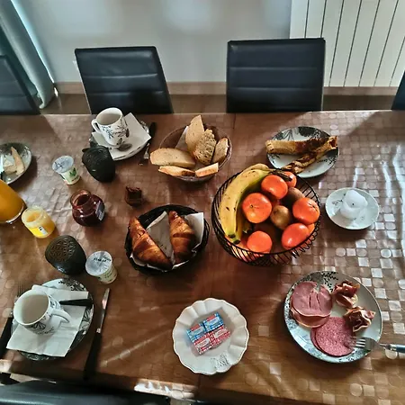 Couette-café D'hôtes Le Domaine Des Hirondelles *